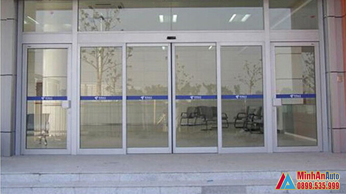 Cửa tự động trượt Kast giá rẻ. Nhập khẩu Trung Quốc..