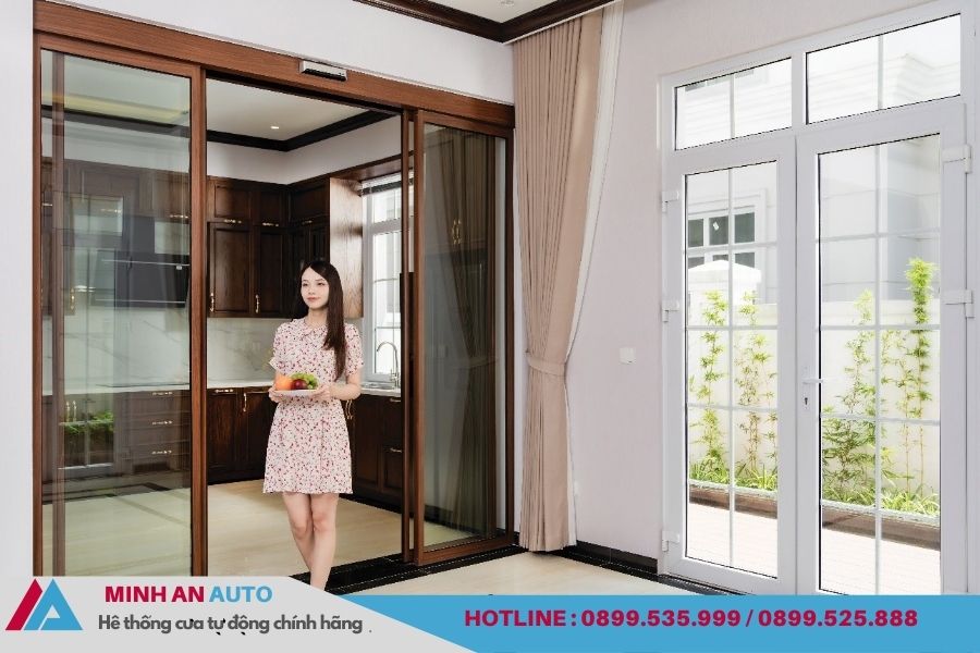 Cửa Tự Động Trượt Gấp Cao Cấp | Báo Giá & Thi Công 3 Cửa Tự Động Trượt Gấp Khung Nhôm Giả Gỗ