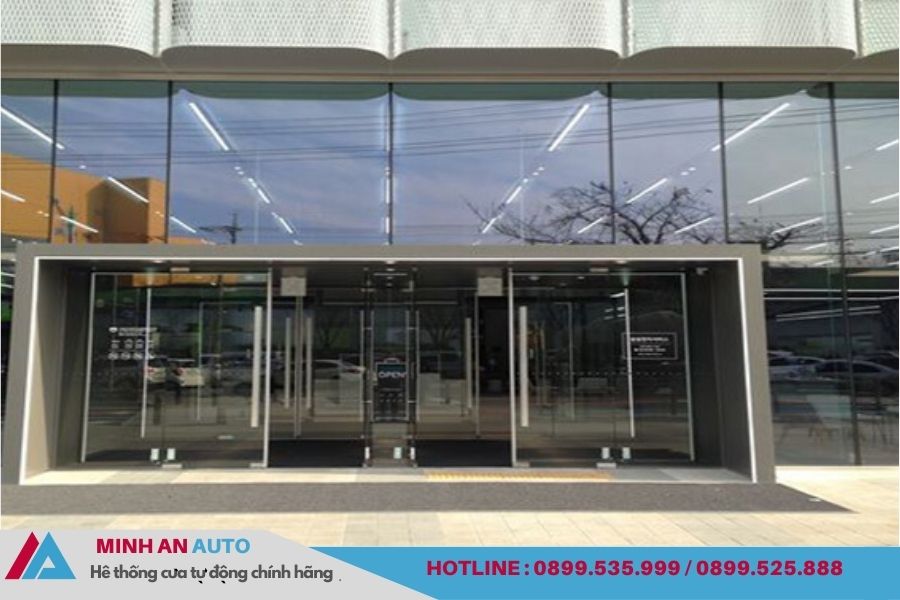 Lắp Đặt Cửa Tự Động Đa Dạng Mẫu Mã Cửa tự động hai cánh mở ra không gian rộng rãi