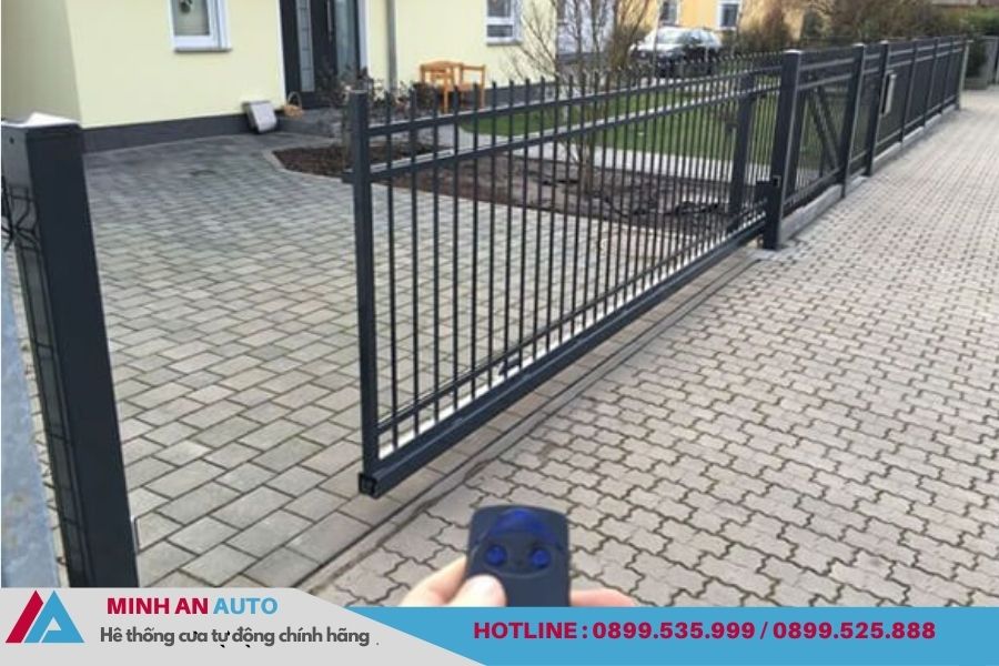 Cửa tự động khung nhôm vàng bơ cao cấp cho khách sạn tại Bắc Ninh