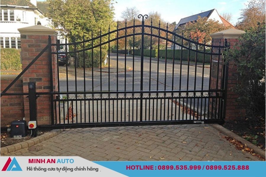 Cửa Cổng Tự Đóng Mở Phổ Biến | Báo Giá & Thi Công 1 Cửa cổng tự động mang đến sự tiện nghi và vẻ đẹp hiện đại cho mọi không gian sống.