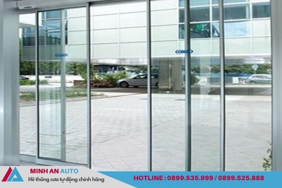 Cửa Tự Động Đức Kính Cường Lực Cao Cấp