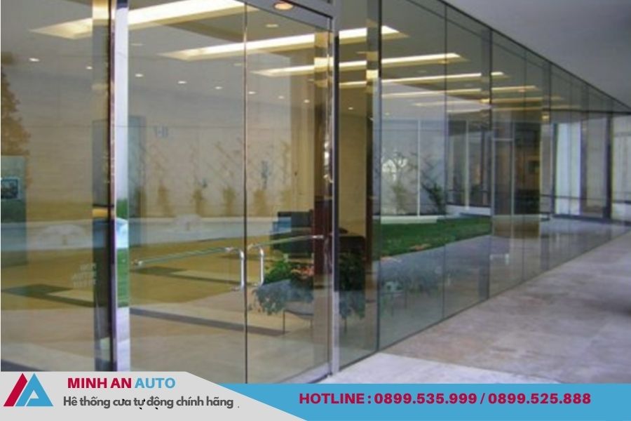 Cửa tự động hiện đại tại Thái Bình cho trung tâm thương mại