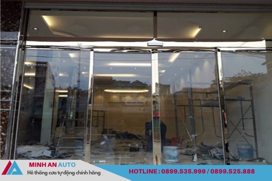 Cửa Tự Động Tại Hai Bà Trưng Cao Cấp | Báo Giá & Thi Công 2 Cửa tự động 4 cánh trượt khung nhôm cho khách sạn tại quận Hai Bà Trưng