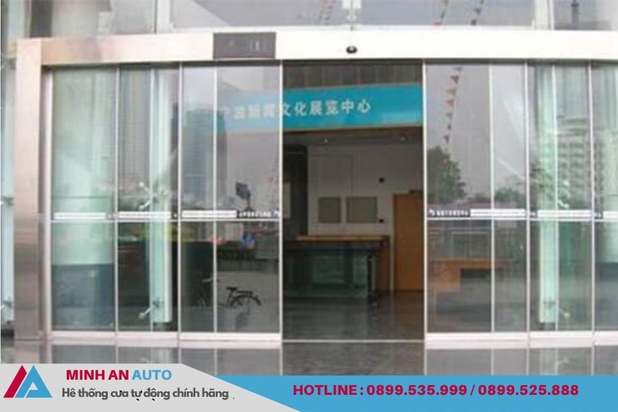 Cửa Tự Động Tại Lào Cai Kính Cường Lực