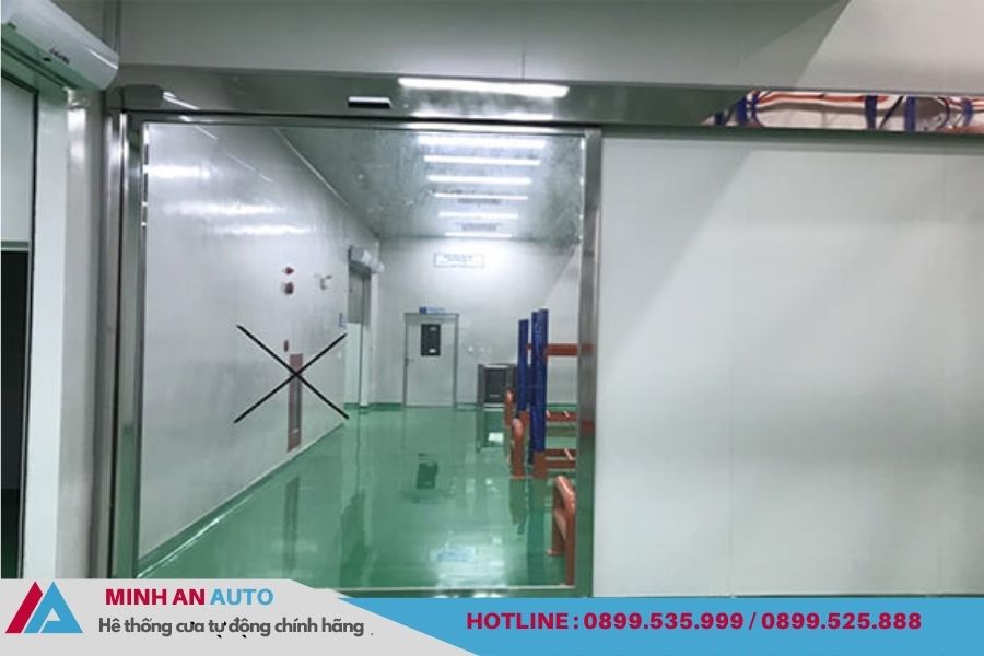 Minh An Auto đang thi công lắp đặt cửa tự động nhà máy tại Sơn Tây