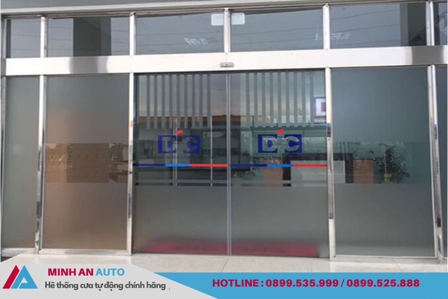 Cửa tự động hàn quốc 2 cánh đẹp cho trung tâm thương mại