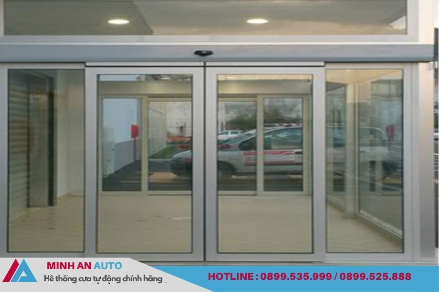 Cửa kính cường lực trượt hiện đại cho không gian phòng khách