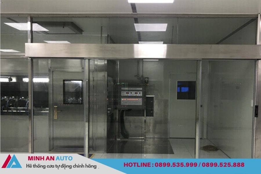 Cửa tự động 2 cánh đẹp cho cửa hàng nhỏ tại vĩnh phúc