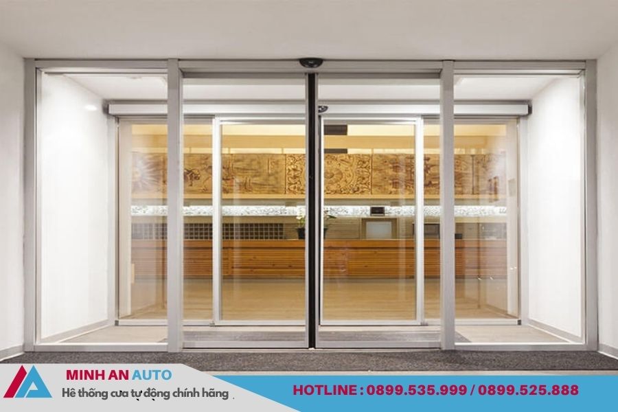 Cửa Tự Động Nhập Khẩu Chính Hãng | Báo Giá & Thi Công 4 Cửa Tự Động Cánh 4 Cánh Xoay Nhập Khẩu