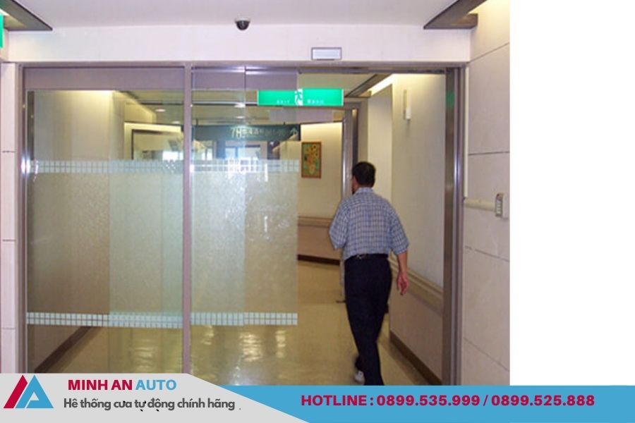 Cửa Tự Động Văn Phòng Cao Cấp | Báo Giá & Thi Công 3 Cửa Tự Động Văn Phòng 1 Cánh Trượt