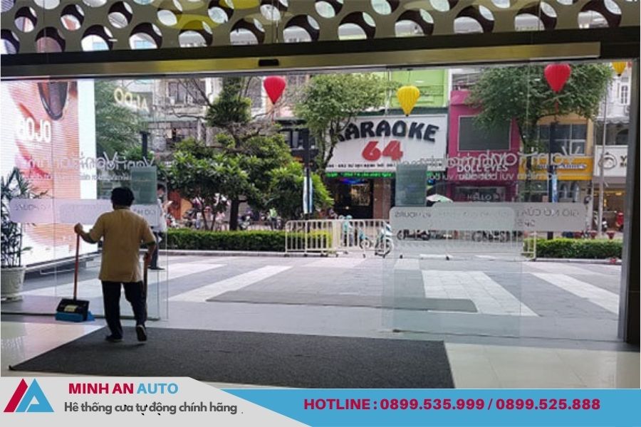 Cửa tự động Woosung cho các nhà hàng và khách sạn cao cấp