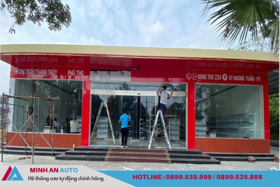 Mẫu cửa tự động Woosung- Minh An Auto lắp đặt cho siêu thị mini tại Phú Thọ