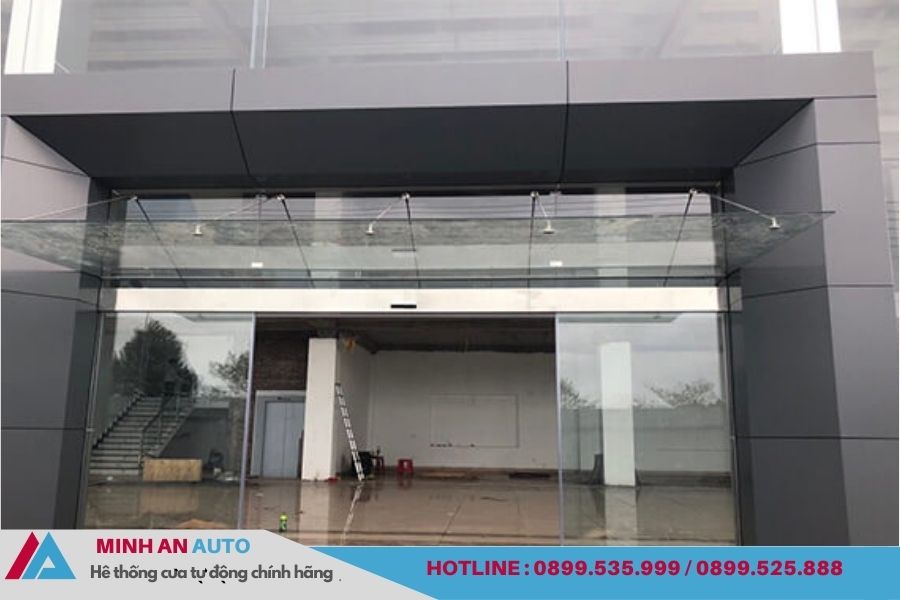 Cửa Tự Động Khung Sắt 4 Cánh Phổ Biến