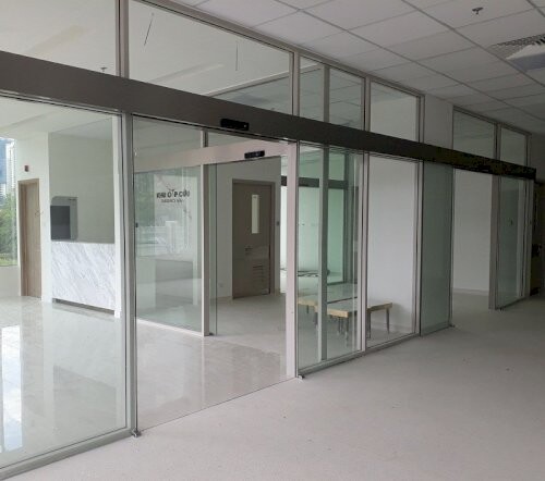 Cửa tự động nhôm kính nhà máy những mẫu mới nhất..
