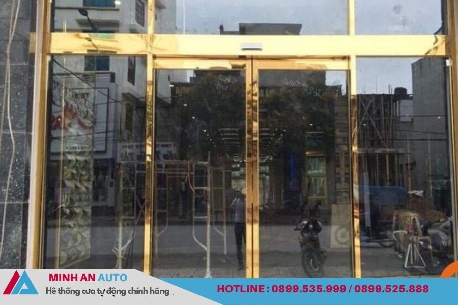 Cửa Tự Động Inox Vàng Gương Cao Cấp | Báo Giá & Thi Công 9 Cửa tự động inox vàng gương cao cấp Minh An Auto