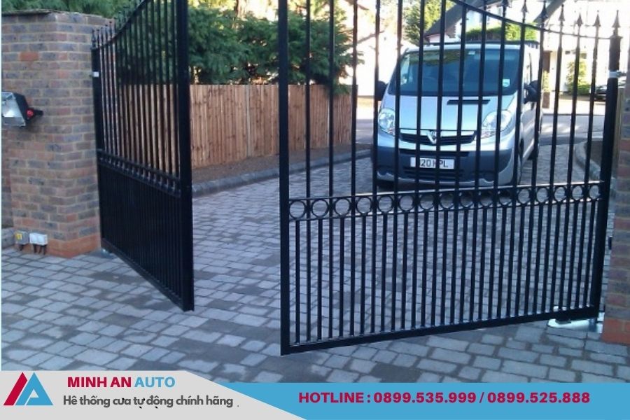 Cổng sắt tự động mô tơ âm sàn