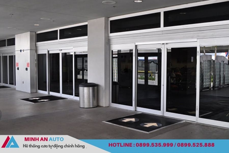 Cửa tự động kính trượt hiện đại Minh An Auto