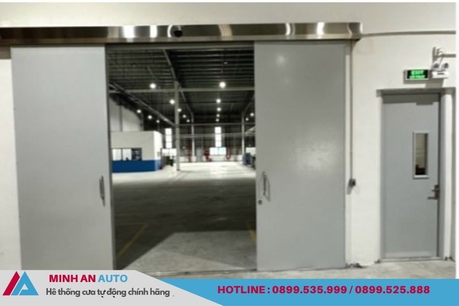Cửa trượt tự động cho nhà xưởng công nghiệp