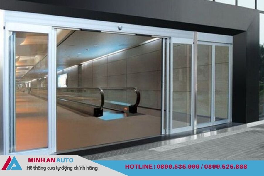 Cửa trượt tự động cảm biến cho lối đi hiện đại