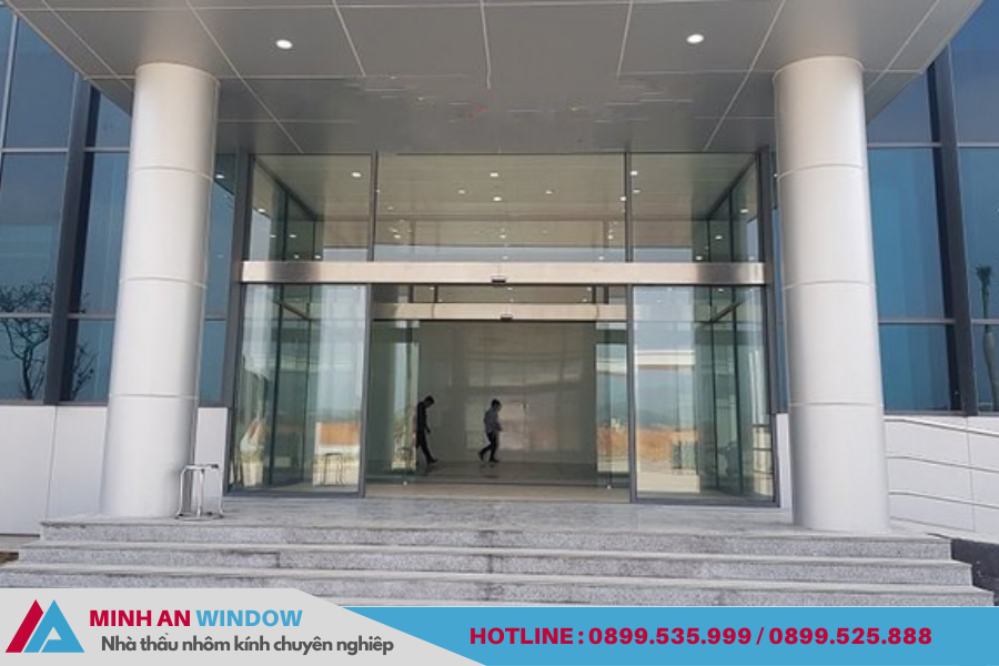 Top cửa kính tự động 2 cánh đẹp, chất lượng - giá tốt 5 Cửa kính tự động 2 cánh